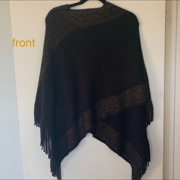 Soft asymmetrical poncho with fringe - Picture 2 of 5